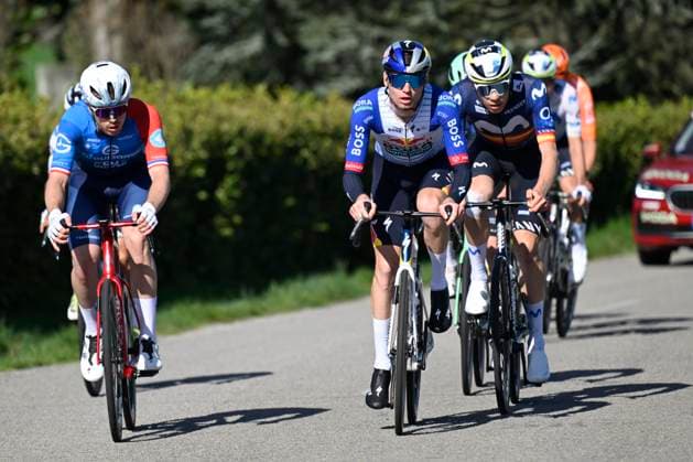 Paris Nice 2026 Stage 5 COLOMBIER-LE-VIEUX, FRANCE - MARCH 12 : Cavagna Remi (FRA) of Groupama - FDJ United, Vlasov Aleksandr (RUS) of Red Bull - BORA - Hansgrohe, Romeo Ivan (ESP) of Movistar Team during stage 5 of the 84th edition of Paris - Nice an UCI World Tour 2.UWT cycling road race stage for Men Elite of 205.4 km with start in Cormoranche-sur-Saone and finish in Colombier-le-Vieux on March 12, 2026 in Colombier-le-Vieux, France, 12 03 2026 ( Motordriver Guy De Vuyst - Colombier-le-Vieux France  Copyright: xNicoxVereeckenx