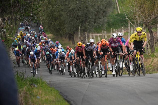 The pack rides during the 213-kilometer Stage 4 of the Tirreno-Adriatico cycling race from Tagliacozzo to Martinsicuro - Italy,- Thursday, March 12, 2026. - cycling .  Copyright: xMarcoxAlpozzi LaPressex