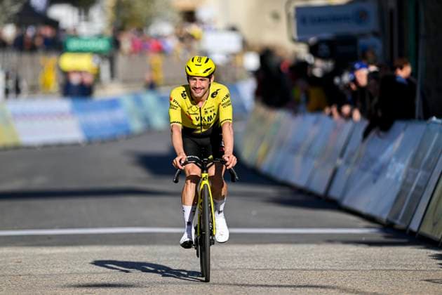 Paris Nice 2026 Stage 5 COLOMBIER-LE-VIEUX, FRANCE - MARCH 12 : Campenaerts Victor (BEL) of Team Visma Lease a Bike at the finish line during stage 5 of the 84th edition of Paris - Nice an UCI World Tour 2.UWT cycling road race stage for Men Elite of 205.4 km with start in Cormoranche-sur-Saone and finish in Colombier-le-Vieux on March 12, 2026 in Colombier-le-Vieux, France, 12 03 2026 ( Motordriver Guy De Vuyst - Colombier-le-Vieux France  Copyright: xNicoxVereeckenx