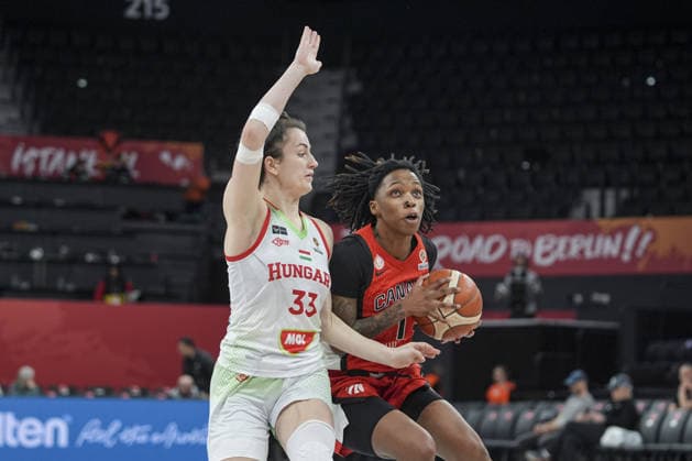 Hungary v Canada - FIBA Women s World Cup Qualifiers ISTANBUL, TURKIYE - MARCH 12: Hungary’s Panka Dul (33) and Canada’s Shaina Pellington (R) battle for the ball during the FIBA Women s Basketball World Cup Qualifiers Group C match between Hungary and Canada at the Turkcell Basketball Development Center in Istanbul, Turkiye, on March 12, 2026. Beyza Comert Anadolu Istanbul Turkey. Editorial use only. Please get in touch for any other usage.  Copyright: x2026xAnadoluxBeyzaxComertx
