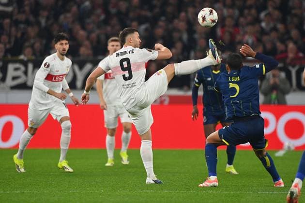 Ermedin DEMIROVIC VFB Stuttgart , action,duel against Jan BEDNAREK Porto Football UEFA Europa League Round of 16 VfB Stuttgart FC Porto on 12 03 2026 MHP ARENA