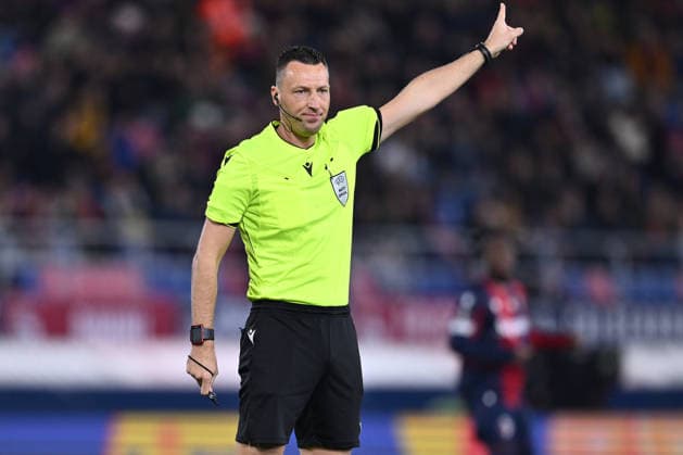 Referee Sven Jablonski (GER) participates in the UEFA Europa League Round of 16 first leg football match between between Bologna F.C. and A.S. Roma at the Renato Dall Ara Stadium on March 12, 2026 in Bologna, Italy.  Copyright: xDomenicoxCippitelli IPAxSportx xipa-agency.netx xx IPA_72771092 IPA_Agency_IPA72771092