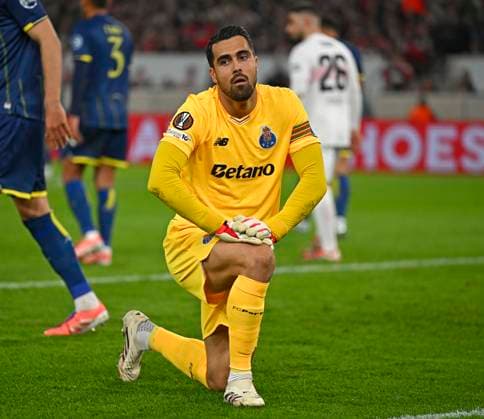 12 03 2026, Football UEFA Europa League 2025 2026 Round of 16, VfB Stuttgart FC Porto, in the MHP Arena Stuttgart, goalkeeper Diego Costa FC Porto kneels DFL and DFB regulations prohibit any use of photographs as image sequences and or quasi video
