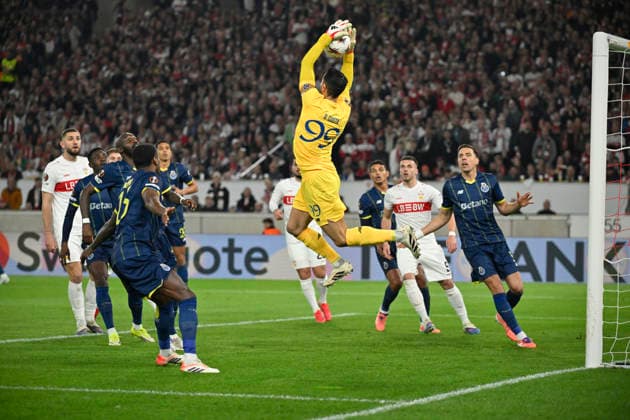 Penalty area scene, goal area scene Goalkeeper Diogo Costa FC Porto 99 Action VfB Stuttgart vs FC Porto EUROPA LEAGUE EL 12 03 2026 DFL REGULATIONS PROHIBIT ANY USE OF PHOTOGRAPHS AS IMAGE SEQUENCES AND OR QUASI VIDEO VfB Stuttgart vs FC Porto