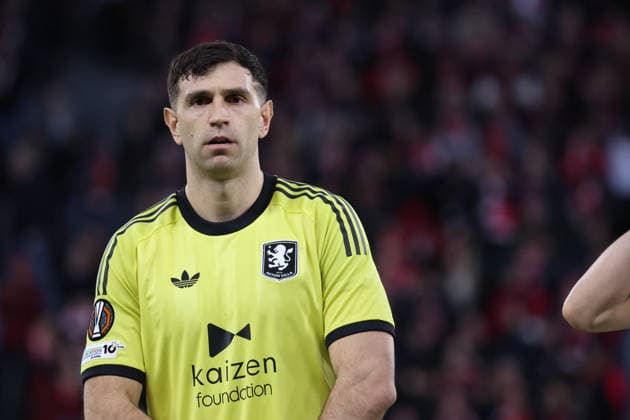 FOOTBALL : LOSC Lille vs Aston Villa FC - UEFA Europa League - 12 03 2026 Emiliano MARTINEZ (Aston Villa FC) lors du match LOSC Lille vs Aston Villa FC, UEFA Europa League 8eme de finale aller, Decathlon Arena stade Pierre Mauroy, le 12 mars 2026 - photo Laurent Sanson PsnewZ  Copyright: xLaurentxSANSONx xPsnewZx
