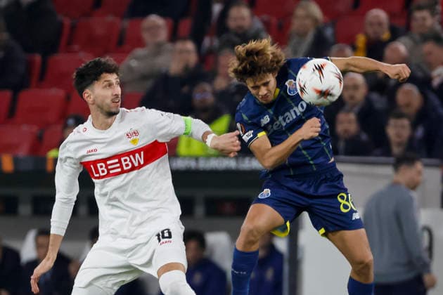 Atakan Karazor VfB Stuttgart, 16 and Rodrigo Mora FC Porto, 86 in duel , Germany, Football, UEFA Europa League, Round of 16, 2025 2026, VfB Stuttgart vs FC Porto, 12 03 2026, Stuttgart Arena Stuttgart Germany Copyright: xGrantxHubbsx