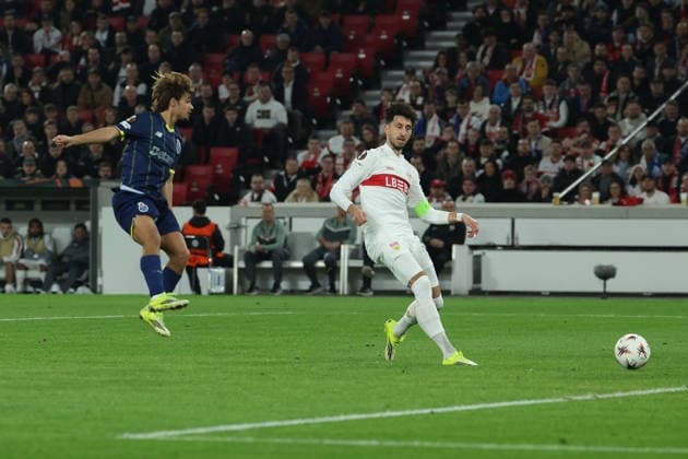 FBL UEFA Europa League Round of 16 first leg 2025 26 VfB Stuttgart FC Porto Rodrigo Mora FC Porto scores the goal to 0 2, Atakan Karazor VFB Stuttgart during the UEFA Europa League Round of 16 first leg soccer match between VfB Stuttgart and FC Porto at the Stuttgart Arena in Stuttgart, Germany, March 12, 2026 Copyright: JoaquimxFerreira