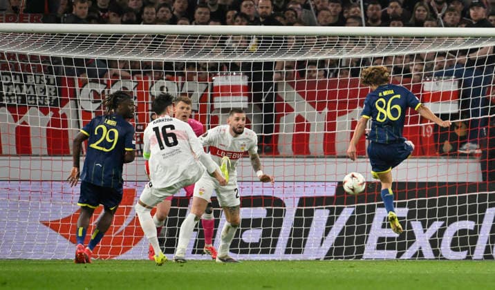 GOAL to 0 2 Rodrigo Mora FC Porto 86 Goal kick Action Goal chance VfB Stuttgart vs FC Porto EUROPA LEAGUE EL 12 03 2026 DFL REGULATIONS PROHIBIT ANY USE OF PHOTOGRAPHS AS IMAGE SEQUENCES AND OR QUASI VIDEO VfB Stuttgart vs FC Porto
