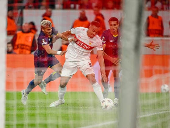 Rodrigo Mora FC Porto , Jamie Leweling VfB Stuttgart and Alberto Costa FC Porto battle for the ball during the UEFA Europa League 2025 26 Round of 16 First Leg match between VfB Stuttgart and FC Porto at Stuttgart Arena on March 12, 2026 in Stuttgart, Germany Photo by Harry Langer DeFodi Images