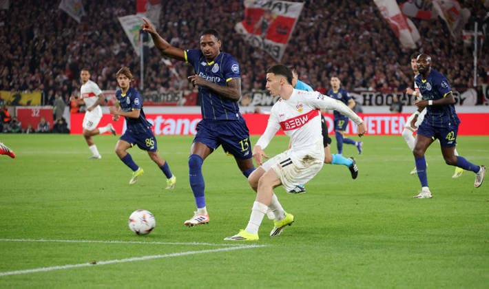 12 03 2026, Stuttgart, Football UEFA Europa League, Season 2025 2026, VfB Stuttgart vs FC Porto, v l Pablo Rosario FC , Bilal El Khannouss VfB