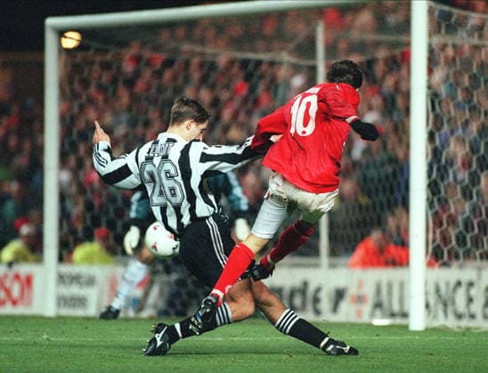Middlesbrough V Newcastle United, League Cup 4th Round Juninho of Middlesbrough and Fabrizio Ravanelli of Middlesbrough challenge during the League Cup 4th Round match between Middlesbrough and Newcastle United at Riverside Stadium on November 27, 1996 in Middlesbrough, England. Middlesbrough Riverside Stadium England United Kingdom Copyright: xAllstarxPicturexLibraryxLtdx