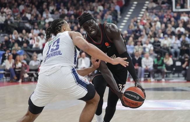 Istanbuls 13 DESSERT against Bayerns 32 Wenyen GABRIEL Basketball Bayern Efes Istanbul Euroleague, FC Bayern Basketball Anadolu Efes Istanbul, Round 31, Season 2025 2026, on 12 03 2026 in Munich, S A P G A R D E N, Germany Source Copyright Credit Oryk HAIST xBASKETBALL-BAYERN-EFESx