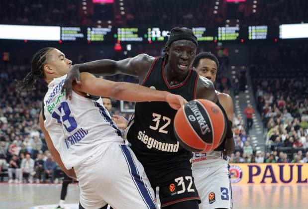 Istanbuls 13 DESSERT against Bayerns 32 Wenyen GABRIEL Basketball Bayern Efes Istanbul Euroleague, FC Bayern Basketball Anadolu Efes Istanbul, Round 31, Season 2025 2026, on 12 03 2026 in Munich, S A P G A R D E N, Germany Source Copyright Credit Oryk HAIST xBASKETBALL-BAYERN-EFESx