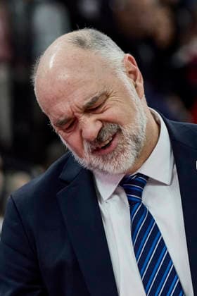 Turkish Airlines EuroLeague Basketball, FC Bayern Munich Basketball vs Anadolu Efes Istanbul, Munich FC Bayern Basketball, Munich FC Bayern Basketball, Istanbul Anadolu Efes, 2026 03 12 in Munich SAP Garden LASO Pablo Anadolu Efes Istanbul Headcoach EFSHC sportworld Munich SAP Garden Bayern Germany