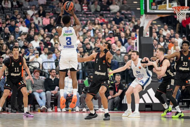 Basketball, Euroleague, 20260312, FC Bayern Munich Anadolu Efes Istanbul Pictured from l Jordan LOYD Istanbul, 3 , Oscar DA SILVA Bayern, 1 Munich SAP Garden Bayern Germany Copyright: Passion2Press.dex xMarkusxFischex