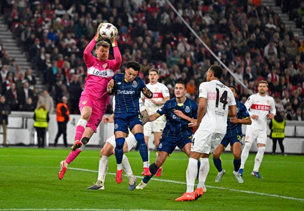 12 03 2026, Football UEFA Europa League 2025 2026 Round of 16, VfB Stuttgart FC Porto, in the MHP Arena Stuttgart, Goalkeeper Alexander Nübel Stuttgart vs Pepe FC Porto DFL and DFB regulations prohibit any use of photographs as image sequences and or quasi video