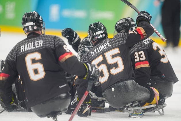 Para Ice hockey, Eishockey Milano Cortina 2026 Paralympic Winter Olympics: Slovakia Vs Germany Germany s para ice hockey team celebrates after winning over Slovakia in the Para Ice Hockey Classification Game at Milano Santagiulia Ice Hockey Arena during the Paralympic Winter games, Winterspiele,Spiele, Summer games in Milano, Italy, on March 12, 2026. Milano Milano Italy  Copyright: xRanjithxKumarx originalFilename:kumar-paralymp260312_npvvl.jpg
