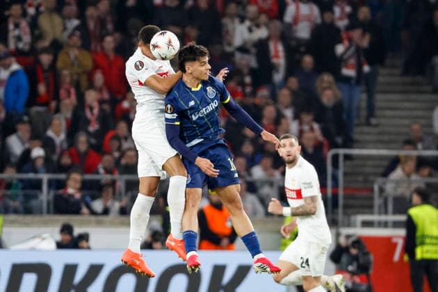 Luca Jaquez VfB Stuttgart, 14 and Gabri Veiga FC Porto, 10 in header duel , Germany, Football, UEFA Europa League, Round of 16, 2025 2026, VfB Stuttgart vs FC Porto, 12 03 2026, Stuttgart Arena Stuttgart Germany Copyright: xGrantxHubbsx
