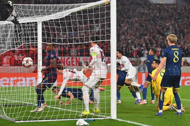 Irregular goal by Angelo STILLER VFB Stuttgart,hi for 2 2,handball penalty area action Football UEFA Europa League round of 16 VfB Stuttgart FC Porto 1 2 on 12 03 2026 MHP ARENA