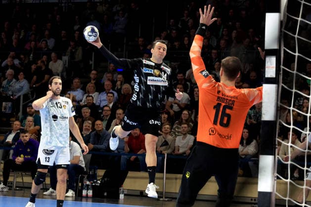 DEU, Machineseeker EHF Champions League, Fuechse Berlin vs HBC Nantes, 12 03 2026, Max Schmeling Halle, Berlin, DEU, Machineseeker EHF Champions League, Fuechse Berlin vs HBC Nantes, in the picture Aitor Arino Fuechse Berlin 14 , Ignacio Biosca HBC Nantes 16 nordphotoxGmbHx xEngler nph00076