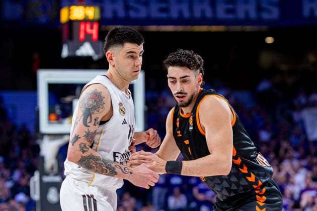 ESP Real Madrid v Valencia Basket Euroleague Gabriel Deck of Real Madrid and Puerto Valencia during the Euroleague match, between Real Madrid and Valencia Basket played at Movistar Arena Stadium on March 12, 2026 in Madrid Spain Madrid Spain Basketball Copyright: xAlbaxPachecox xAgenciaxLOFx