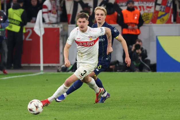 12 03 2026, Stuttgart, Football UEFA Europa League, Season 2025 2026, VfB Stuttgart vs FC Porto, v l Ramon Hendriks VfB , Victor Froholdt FC