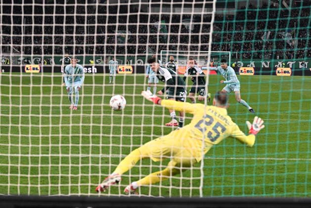 UEFA Europa League, Panathinaikos FC vs Real Betis - Vicente Taborda of Panathinaikos in action while scoring the 1-0 with penalty shot during the UEFA Europa League round of 16 1st leg soccer match between Panathinaikos FC and Real Betis held at Olympic Athletic Center of Athens in Athens, Greece, 12 March 2026. IMAGO ONE INCH PRODUCTIONS ATHENS Greece Copyright: xOnexInchxProductionsx 6890118