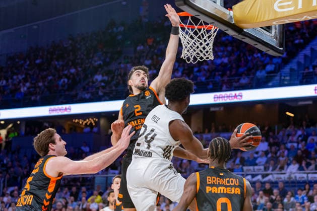 ESP Real Madrid v Valencia Basket Euroleague Andres Feliz of Real Madrid and Puerto Valencia during the Euroleague match, between Real Madrid and Valencia Basket played at Movistar Arena Stadium on March 12, 2026 in Madrid Spain Madrid Spain Basketball Copyright: xAlbaxPachecox xAgenciaxLOFx