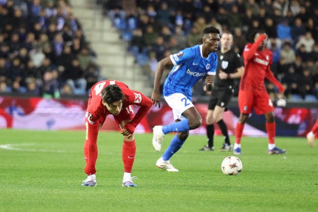 12 03 2026, xrekx, Football UEFA Europa League, KRC Genk SC Freiburg v l Yuito Suzuki SC Freiburg injured, injury, pain, pains, injured, injury, pain, pains Ibrahima Sory Bangoura KRC Genk DFL DFB REGULATIONS PROHIBIT ANY USE OF PHOTOGRAPHS as IMAGE SEQUENCES and or QUASI VIDEO Genk
