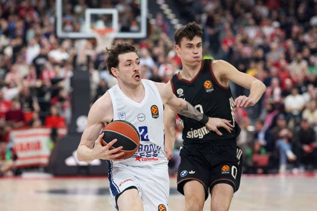 Sehmus Hazer Anadolu Efes Istanbul, 02 with Nenad Dimitrijevic FC Bayern Basketball, 00 , GER, FC Bayern Basketball vs Anadolu Efes Istanbul, Basketball, Euroleague, Matchday 31, Season 2025 2026, 12 03 2026, GER, FC Bayern Basketball vs Anadolu Efes Istanbul, Basketball, Euroleague, Matchday 31, Season 2025 2026, 12 03 2026 Munich Copyright: xEibner-Pressefoto JennixMaulx EP_JML