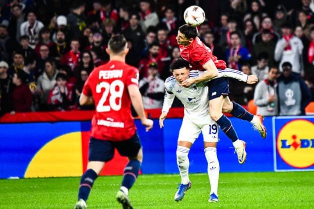 FOOTBALL: LILLE OSC - ASTON VILLA Baptiste AUTISSIER MAXPPP - Lille 12 03 2026 Baptiste AUTISSIER Maxppp Lille ; 12 03 2026 ; Romain Perraud et Jadon Sancho lors du match Lille OSC vs Aston Villa, 8e de finale aller de la ligue de l‚ÄôEuropa League a Lille le 12 Mars 2026. Lille vs Aston Villa, Europa league Lille Lille Haut de France France  Copyright: xMAXPPPxBaptistexAUTISSIERx BAU202603122505 BAU202603122505