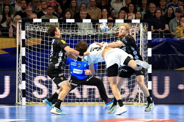 DEU, Machineseeker EHF Champions League, Fuechse Berlin vs HBC Nantes, 12 03 2026, Max Schmeling Halle, Berlin, DEU, Machineseeker EHF Champions League, Fuechse Berlin vs HBC Nantes, in the picture Lasse Ludwig Fuechse Berlin 1 , Lukas Herburger Fuechse Berlin 29 , Matthes Langhoff Fuechse Berlin 25 , Thibaud Briet HBC Nantes 3 nordphotoxGmbHx xEngler nph00076