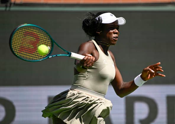 March 12, 2026 Victoria Mboko (CAN) returns a shot against Aryna Sabalenka during their quarterfinals match at the BNP Paribas Open held at the Indian Wells Tennis Garden in Indian Wells, California. California. Mandatory Photo Credit : CSM Indian Wells United States of America - ZUMAc04_ 20260312_zma_c04_072 Copyright: xCharlesxBausx