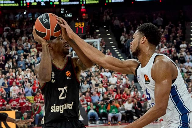 Turkish Airlines EuroLeague Basketball, FC Bayern Munich Basketball vs Anadolu Efes Istanbul, Munich FC Bayern Basketball, Munich FC Bayern Basketball, Istanbul Anadolu Efes, 2026 03 12 in Munich SAP Garden MIKE Isiaha FC Bayern Munich Forward F Nr22 BAY22 , DOZIER Pj Anadolu Efes Istanbul Guard G Nr15 EFS15 sportworld Munich SAP Garden Bayern Germany
