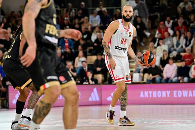 BASKET-BALL : AS Monaco VS Olympiakos - Turkish Airlines EuroLeague - 12 03 2026 Evan Fournier (Olympiakos) - Turkish Airlines EuroLeague match between AS Monaco and Olympiakos on March 12, 2026 at the Gaston-MÃ decin sports hall in Monaco MonacoMonaco  Copyright: xWilliamxCannarellax