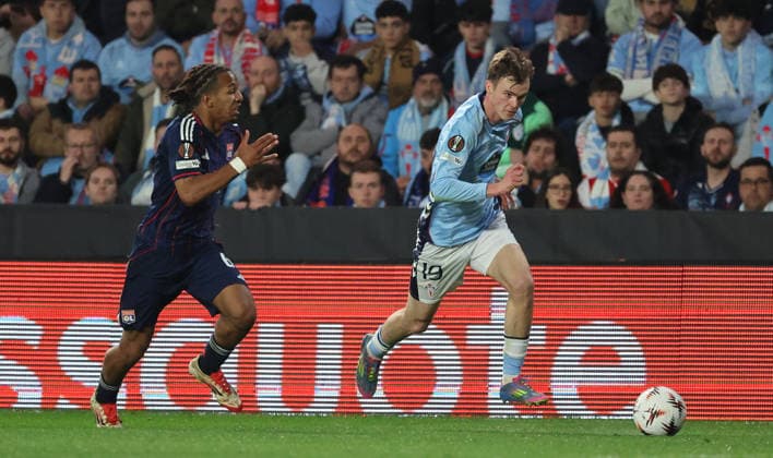 ESP: Real Celta v Olympique Lyonnais, EuropaLeague, 12 March 2026 Wiliot Swedberg of Real Club Celta de Vigo an kango of Lyon in action during the UEFA Europe League KO poff, 2st leg between Real Club Celta de Vigo and Olympique Lyonnais at Stadium Municipal ABANCA Balaidos on March 12,2026 in Vigo (Spain) (Photo by Luis de la Mata SportPix Sipa USA Vigo Stadium Municipal Balaidos ABANC Galicia Spain Copyright: xLuisxdexlaxMatax xsportPix.org.ux