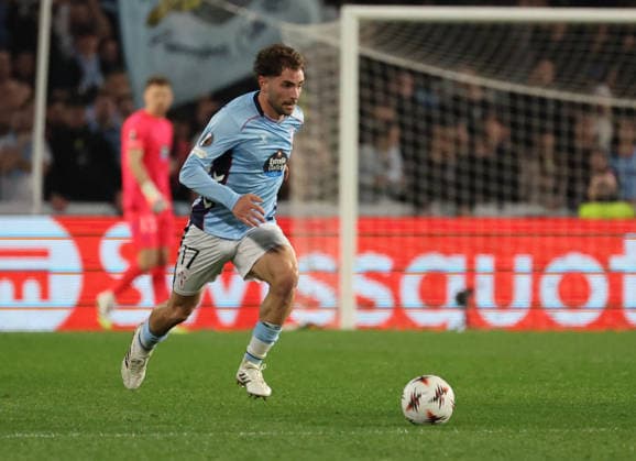 ESP: Real Celta v Olympique Lyonnais, EuropaLeague, 12 March 2026 Javier Rueda of Real Club Celta de Vigo n action during the UEFA Europe League KO poff, 2st leg between Real Club Celta de Vigo and Olympique Lyonnais at Stadium Municipal ABANCA Balaidos on March 12,2026 in Vigo (Spain) (Photo by Luis de la Mata SportPix Sipa USA Vigo Stadium Municipal Balaidos ABANC Galicia Spain Copyright: xLuisxdexlaxMatax xsportPix.org.ux