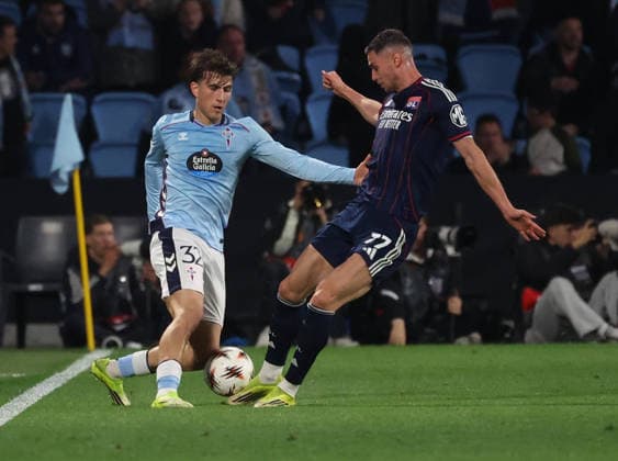 ESP: Real Celta v Olympique Lyonnais, EuropaLeague, 12 March 2026 Javier Rodriguez of Real Club Celta de Vigo and Roman Yaremchuck of Olympique Lyonnaisin action during the UEFA Europe League KO poff, 2st leg between Real Club Celta de Vigo and Olympique Lyonnais at Stadium Municipal ABANCA Balaidos on March 12,2026 in Vigo (Spain) (Photo by Luis de la Mata SportPix Sipa USA Vigo Stadium Municipal Balaidos ABANC Galicia Spain Copyright: xLuisxdexlaxMatax xsportPix.org.ux