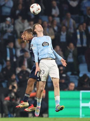ESP: Real Celta v Olympique Lyonnais, EuropaLeague, 12 March 2026 Wiliot Swedberg of Real Club Celta de Vigo in action during the UEFA Europe League KO poff, 2st leg between Real Club Celta de Vigo and Olympique Lyonnais at Stadium Municipal ABANCA Balaidos on March 12,2026 in Vigo (Spain) (Photo by Luis de la Mata SportPix Sipa USA Vigo Stadium Municipal Balaidos ABANC Galicia Spain Copyright: xLuisxdexlaxMatax xsportPix.org.ux