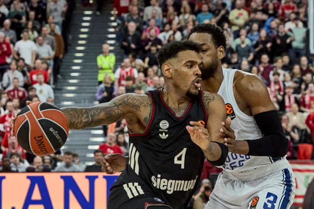 Turkish Airlines EuroLeague Basketball, FC Bayern Munich Basketball vs Anadolu Efes Istanbul, Munich FC Bayern Basketball, Munich FC Bayern Basketball, Istanbul Anadolu Efes, 2026 03 12 in Munich SAP Garden RATHAN MAYES Xavier FC Bayern Munich Guard G Nr4 BAY4 , LOYD Jordan Anadolu Efes Istanbul Guard G Nr3 EFS3 sportworld München SAP Garden Bayern Deutschland