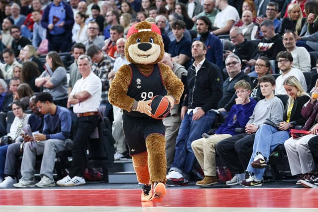 Mascot Ben throwing the ball, GER, FC Bayern Basketball vs Anadolu Efes Istanbul, Basketball, Euroleague, Matchday 31, Season 2025 2026, 12 03 2026, GER, FC Bayern Basketball vs Anadolu Efes Istanbul, Basketball, Euroleague, Matchday 31, Season 2025 2026, 12 03 2026 Muenchen Copyright: xEibner-Pressefoto JennixMaulx EP_JML