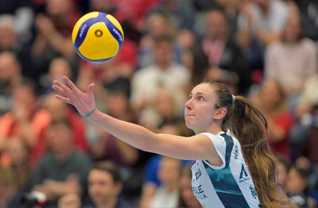 12 3 2026, Chieries Stella Nervini serving, Volleyball, CEV Cup, semi-final, Dresdner SC Reale Mutua Fenera Chieri, c Dresden
