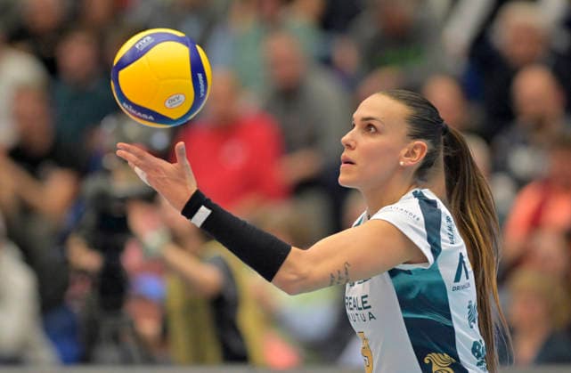12 3 2026, Chieries Sara Alberti serving, Volleyball, CEV Cup, semi-final, Dresdner SC Reale Mutua Fenera Chieri, c Dresden