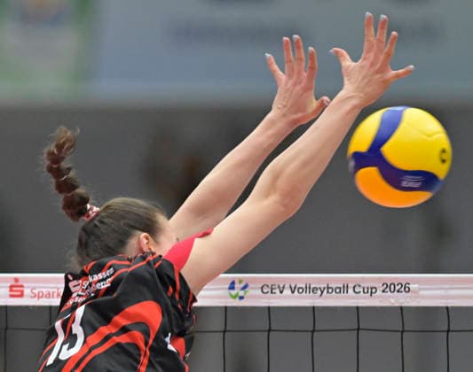 12 3 2026, Dresdens Florentine Rosemann blocks, volleyball, CEV Cup, semi-final, Dresdner SC Reale Mutua Fenera Chieri, c Dresden