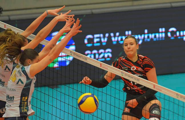 12 3 2026, Dresdens Marta Levinska successful against Chieris Laura Künzler and Anastasia Ceculaev, Volleyball, CEV Cup, semi-final, Dresdner SC Reale Mutua Fenera Chieri, c Dresden