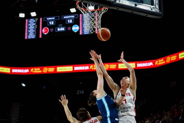 Turkiye vs Argentina Women s Basketball World Cup 2026 Qualifying Tournaments Elif Bayram of Turkiye national team, Nationalteam vies for the ball during the Women s Basketball World Cup 2026 Qualifying Tournaments Groupe Phase - Group A between Turkiye National Team and Argentina National Team at Turkcell Basketball Development Center on March 12, 2026 in Istanbul, Turkey. Istanbul Istanbul Turkey Copyright: xBurakxBasturkx