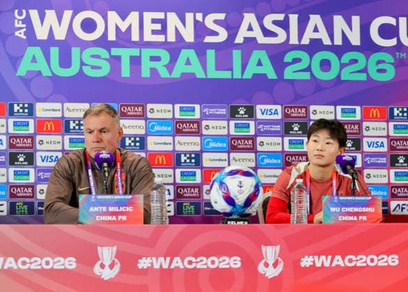 (260313) -- PERTH, March 13, 2026 -- Ante Milicic (L), head coach of the Chinese national women s football team, and Wu Chengshu of China attend Team China s press conference, PK, Pressekonferenz of Women s Asian Cup at Perth Rectangular Stadium in Perth, Australia, March 13, 2026. (Photo by Xinhua) (SP)AUSTRALIA-PERTH-FOOTBALL-WOMEN S ASIAN CUP-CHINA-PRESS CONFERENCE ZhouxDan 