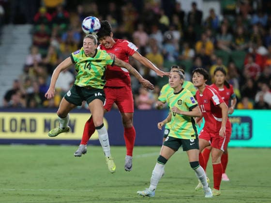 (260313) -- PERTH, March 13, 2026 -- Alanna Kennedy (top L) of Australia and Ri Hak (top R) of DPRK vie for a header during the quarterfinal of Women s Asian Cup between Australia and the Democratic People s Republic of Korea (DPRK) at Perth Rectangular Stadium in Perth, Australia, March 13, 2026. (Photo by Xinhua) (SP)AUSTRALIA-PERTH-FOOTBALL-WOMEN S ASIAN CUP-QUARTERFINALS-AUS VS PRK ZhouxDan 