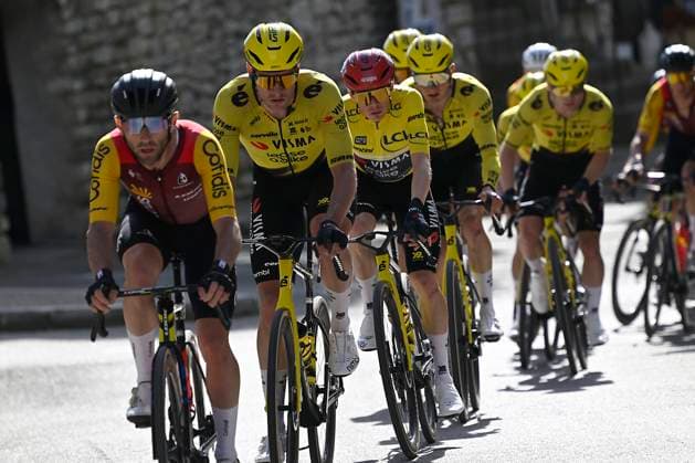 Paris Nice 2026 Stage 6 APT, FRANCE - MARCH 13 : Affini Edoardo (ITA) of Team Visma I Lease a Bike, Vingegaard Jonas (DEN) of Team Visma I Lease a Bike during stage 6 of the 84th edition of Paris - Nice an UCI World Tour 2.UWT cycling road race stage for Men Elite of 179.3 km with start in Barbentane and finish in Apt on March 13, 2026 in Apt, France, 13 03 2026 ( Motordriver Guy De Vuyst - Apt France  Copyright: xNicoxVereeckenx