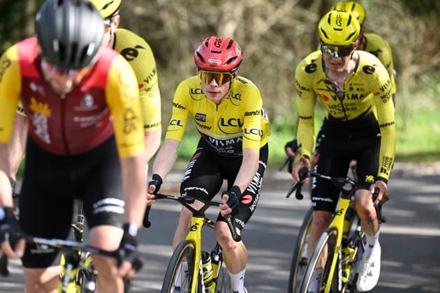 Paris Nice 2026 Stage 6 APT, FRANCE - MARCH 13 : Vingegaard Jonas (DEN) of Team Visma I Lease a Bike during stage 6 of the 84th edition of Paris - Nice an UCI World Tour 2.UWT cycling road race stage for Men Elite of 179.3 km with start in Barbentane and finish in Apt on March 13, 2026 in Apt, France, 13 03 2026 ( Motordriver Guy De Vuyst - Apt France  Copyright: xNicoxVereeckenx
